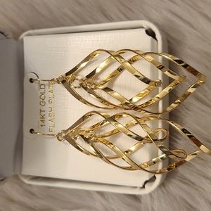 Twisted drop earrings